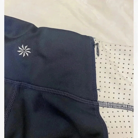 Athleta Elation Crop 7/8 Tight Leggings  Yoga White
Navy Blue Size XS - Picture 12 of 14